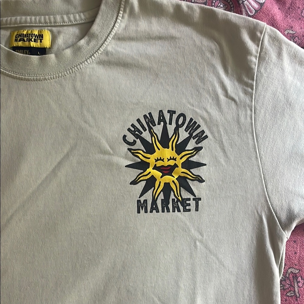 Chinatown Market Beige/Green Graphic Tee